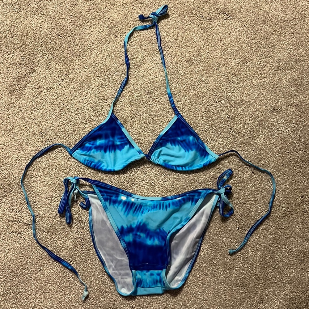 NEW! Blue tie dye bikini set Size Med. Non padded top. Med-rise bottom.